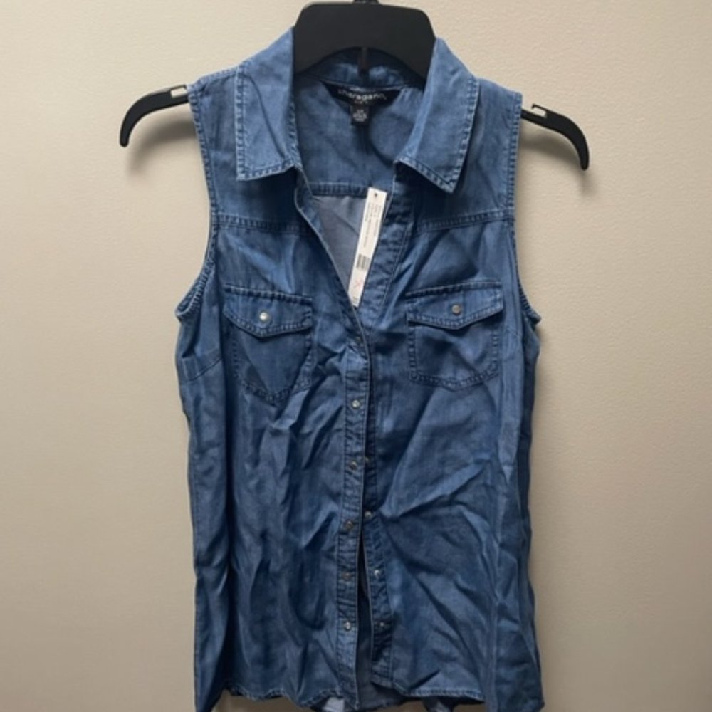 Sleeveless top